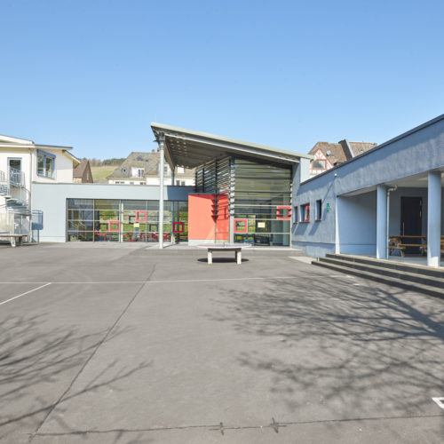 Grundschule Kues Pausenhof
